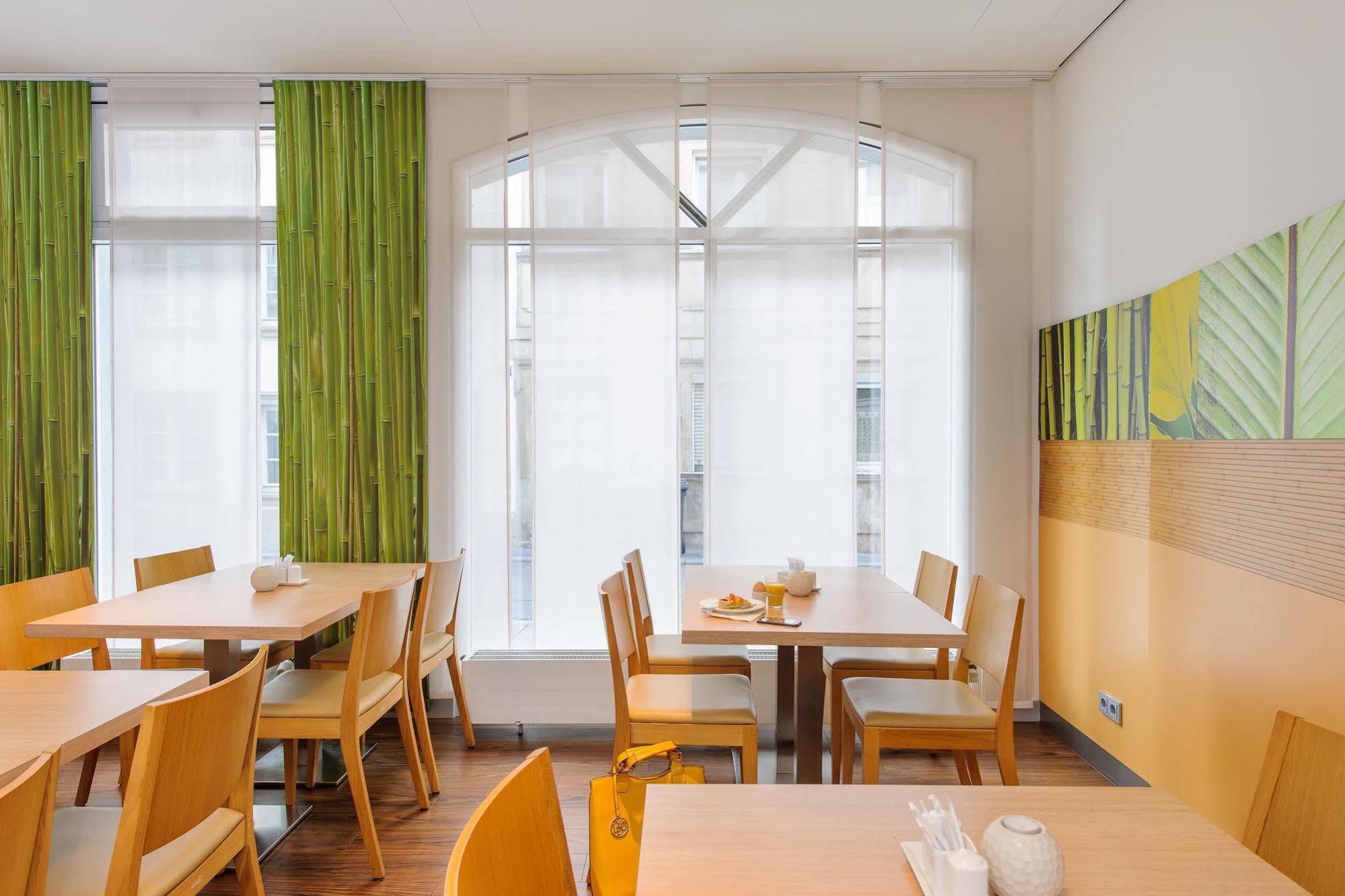 Ibis Bamberg Altstadt Buitenkant foto